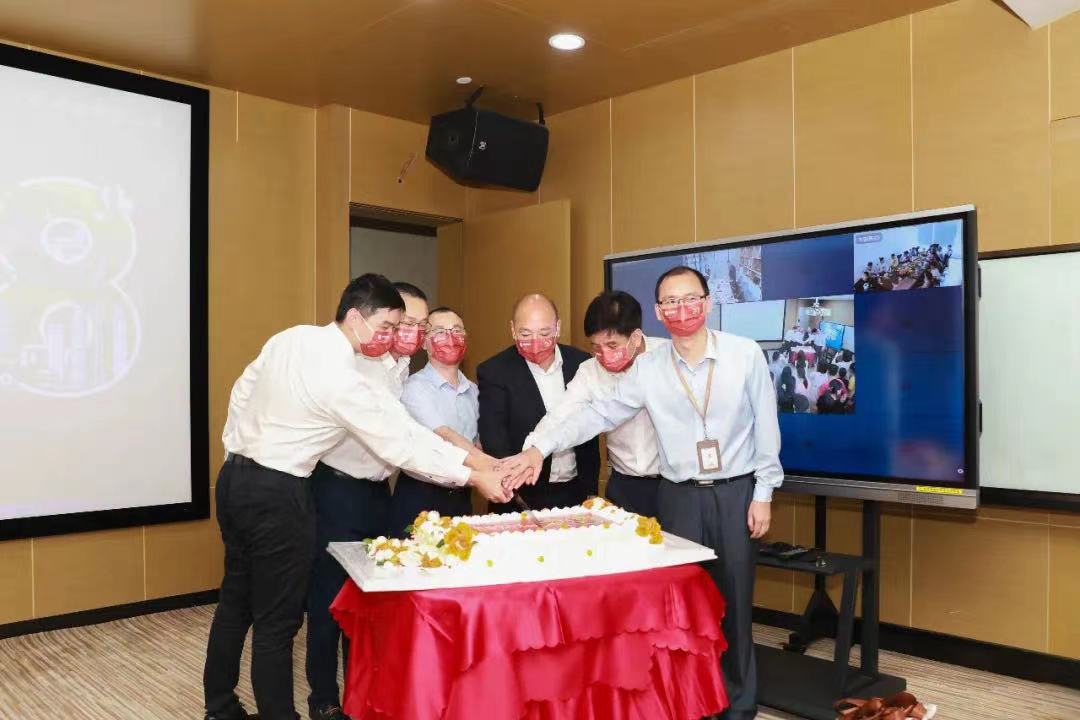 和记娱乐官网app28周年庆 | 相逢的意义在于照亮彼此 